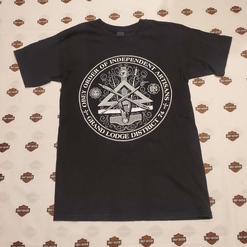 Obey Graphic Tee!